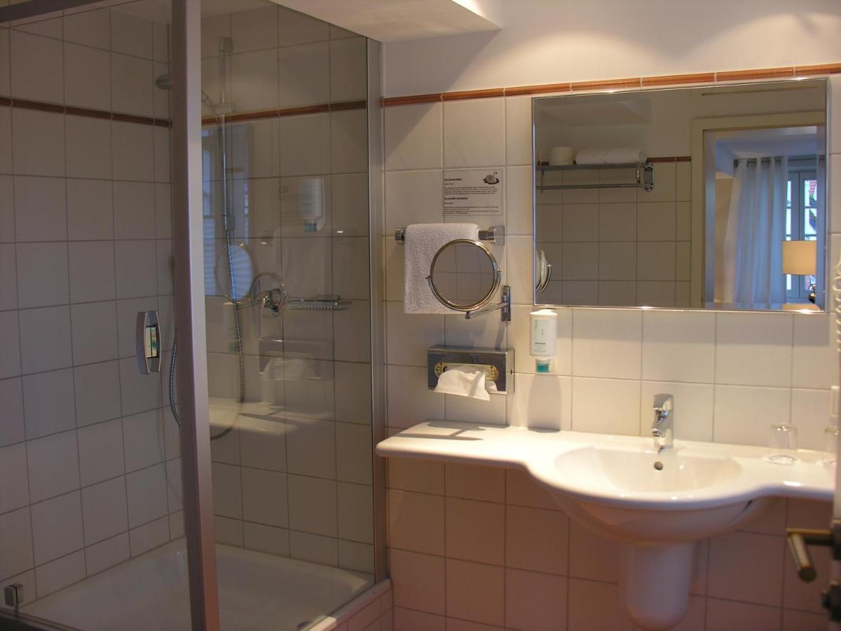Hotel Am Doktorplatz Rheda-Wiedenbrück Quarto foto